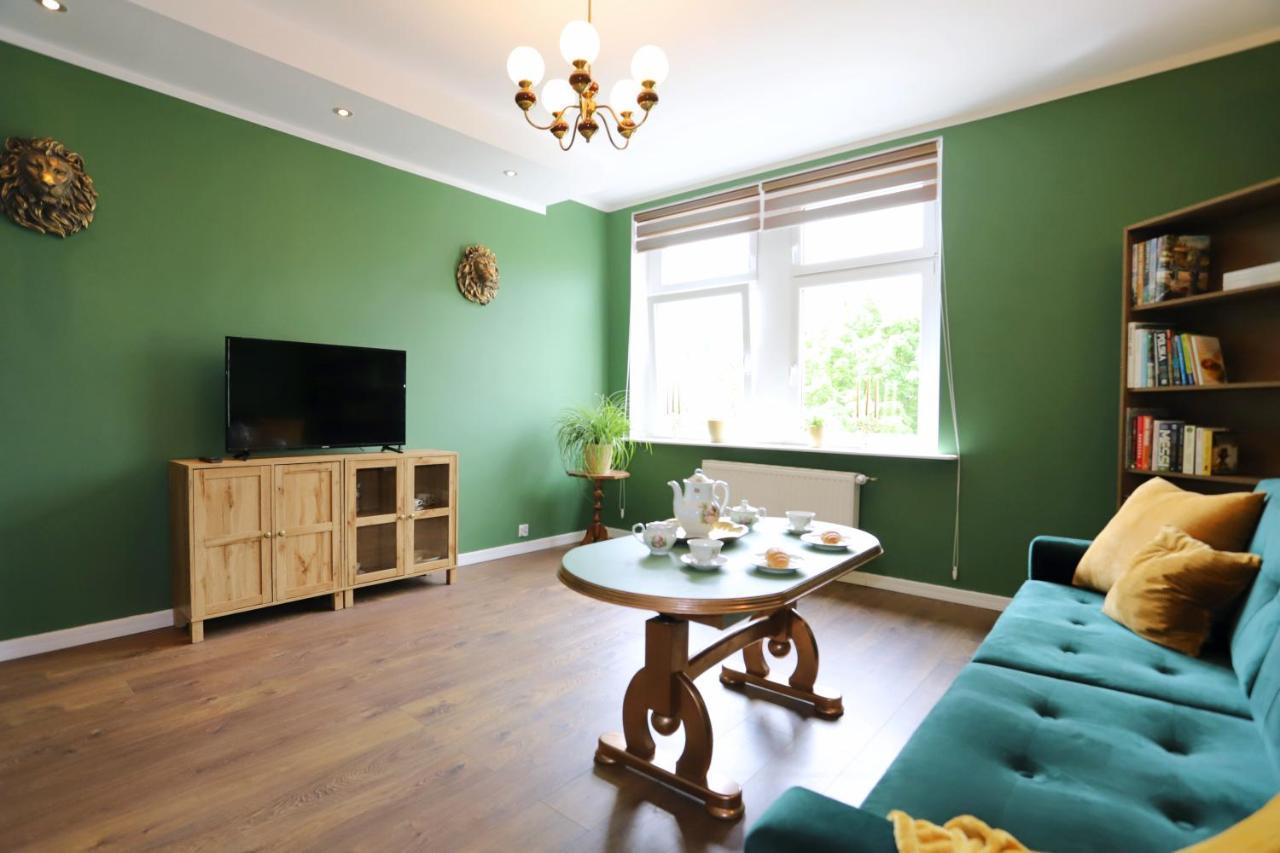 Apartament Stary Zdroj Wałbrzych Exteriör bild